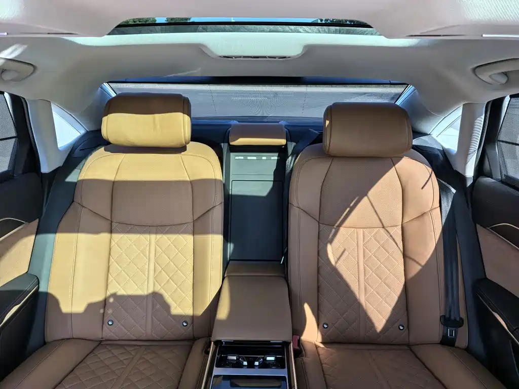 Audi A8 — миниатюра 9
