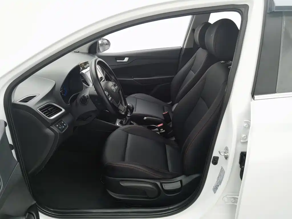 Hyundai Verna — миниатюра 10