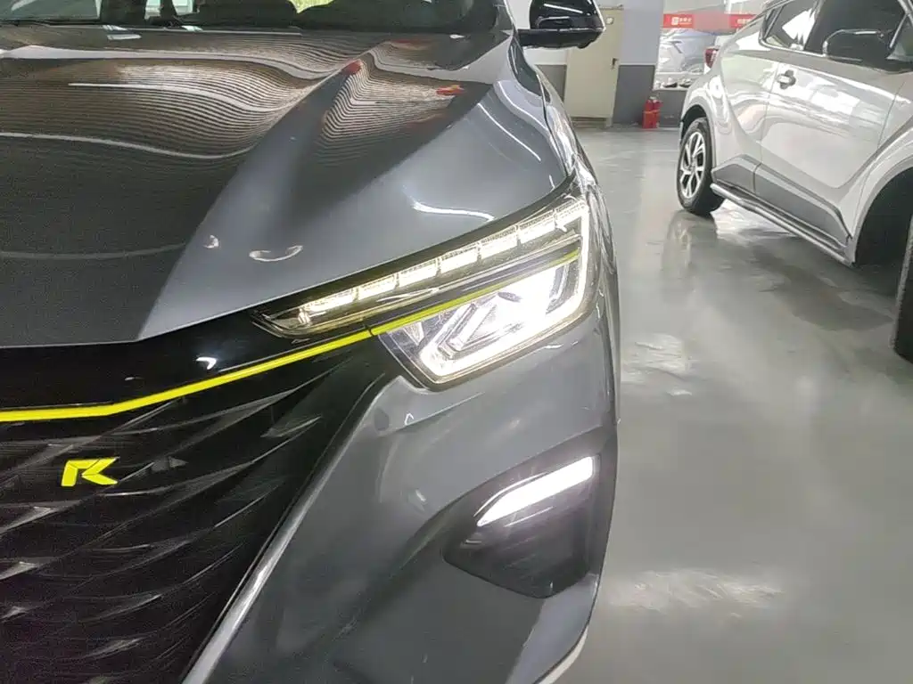 Roewe RX5 New Energy — миниатюра 24
