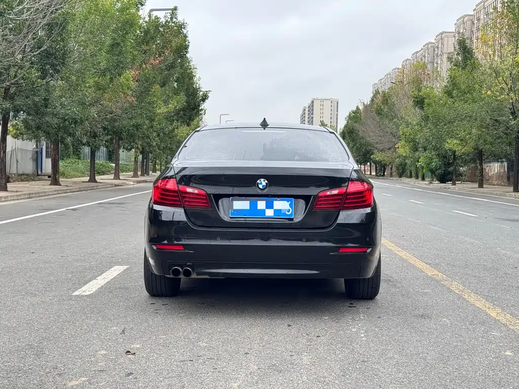 BMW 5 Series — миниатюра 16
