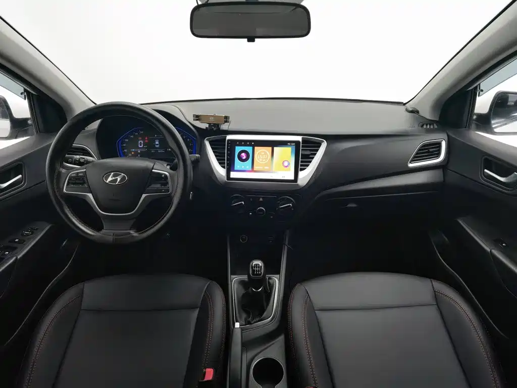 Hyundai Verna — миниатюра 5