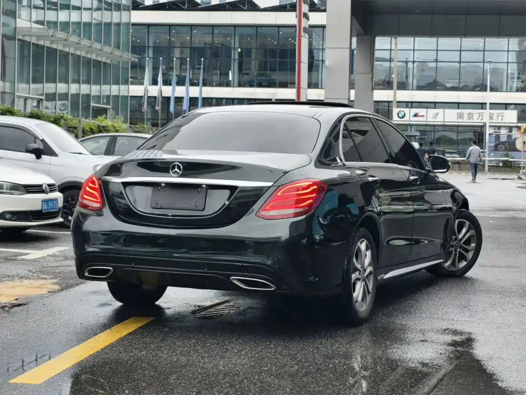 Mercedes-Benz C-Class — миниатюра 2