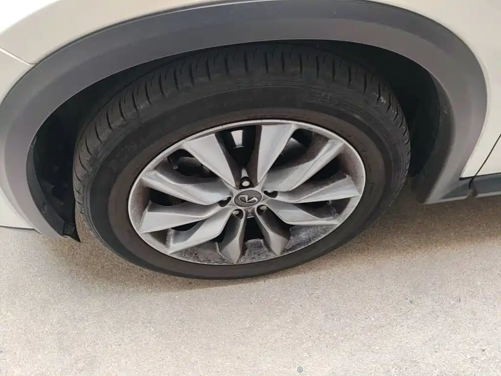 Infiniti QX50 — миниатюра 23