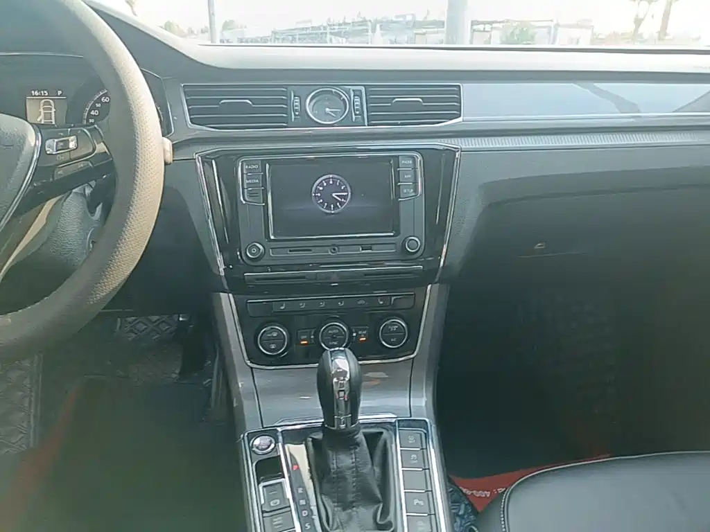 Volkswagen Passat — миниатюра 13