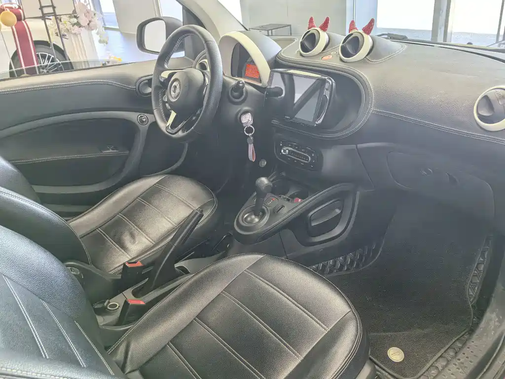 smart Smart Fortwo — миниатюра 13