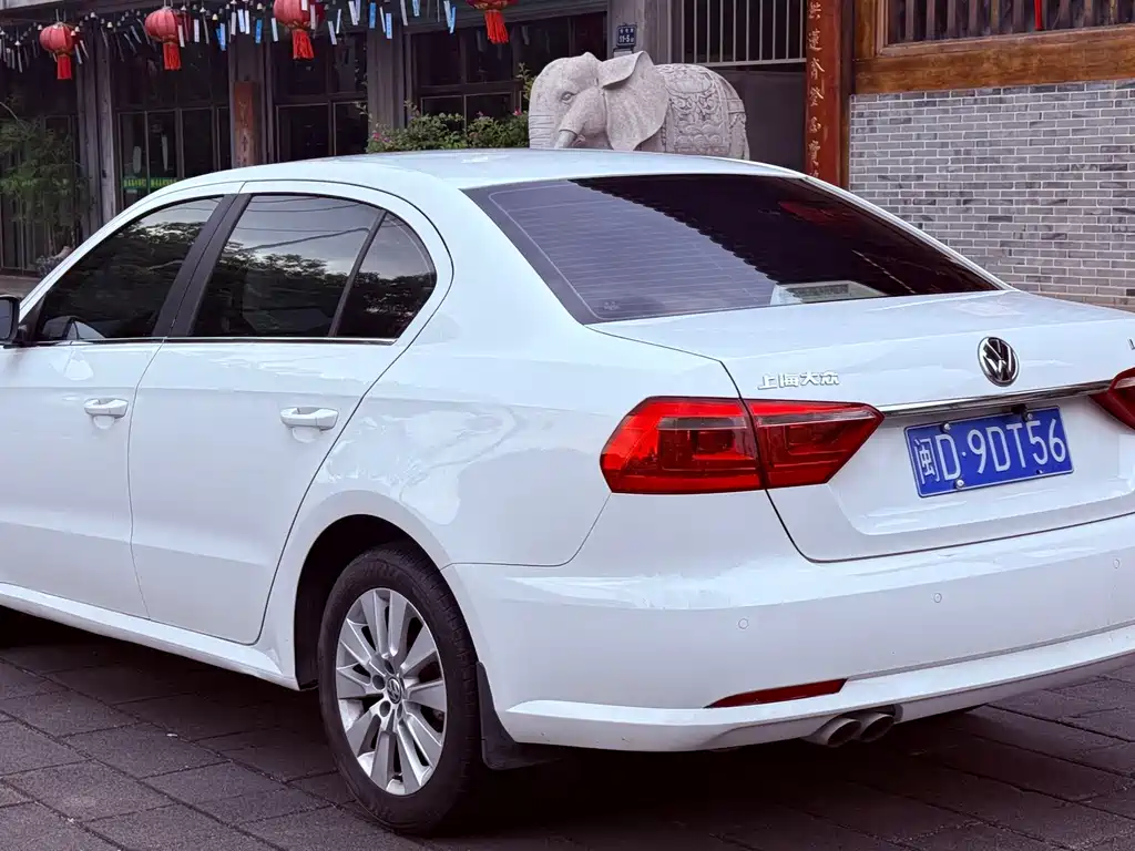 Volkswagen Lavida — миниатюра 6