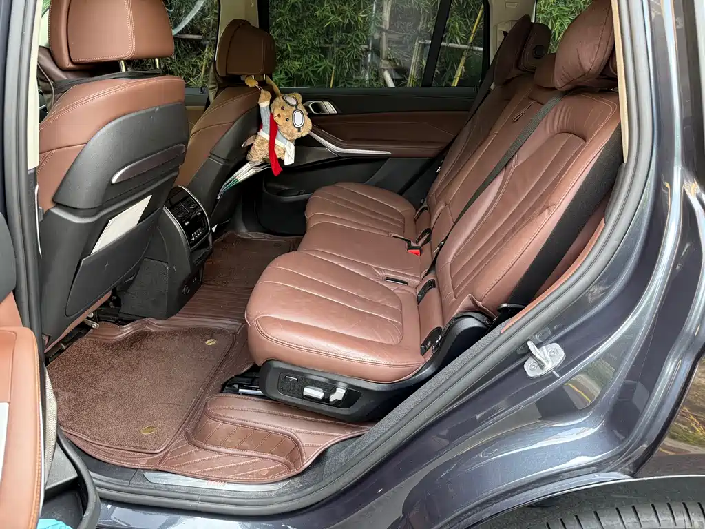 BMW X7 — миниатюра 9