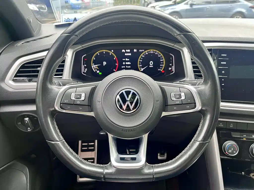 Volkswagen T-Roc — миниатюра 16