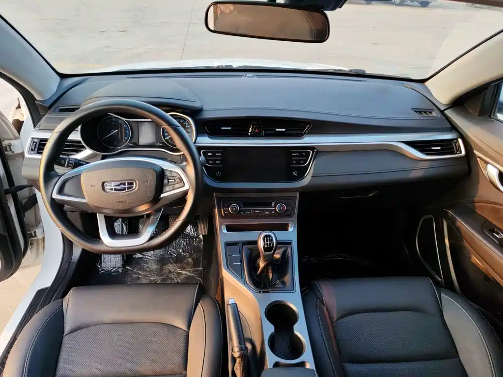 Geely Emgrand — миниатюра 6