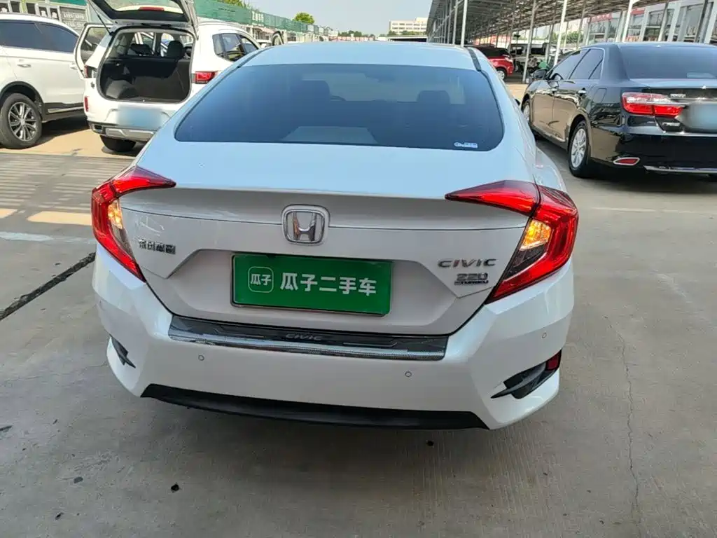 Honda Civic — миниатюра 6