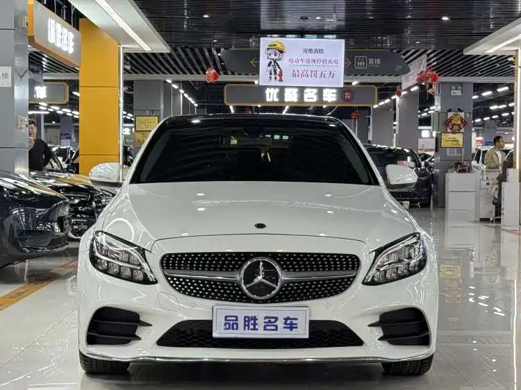 Mercedes-Benz C-Class — миниатюра 2