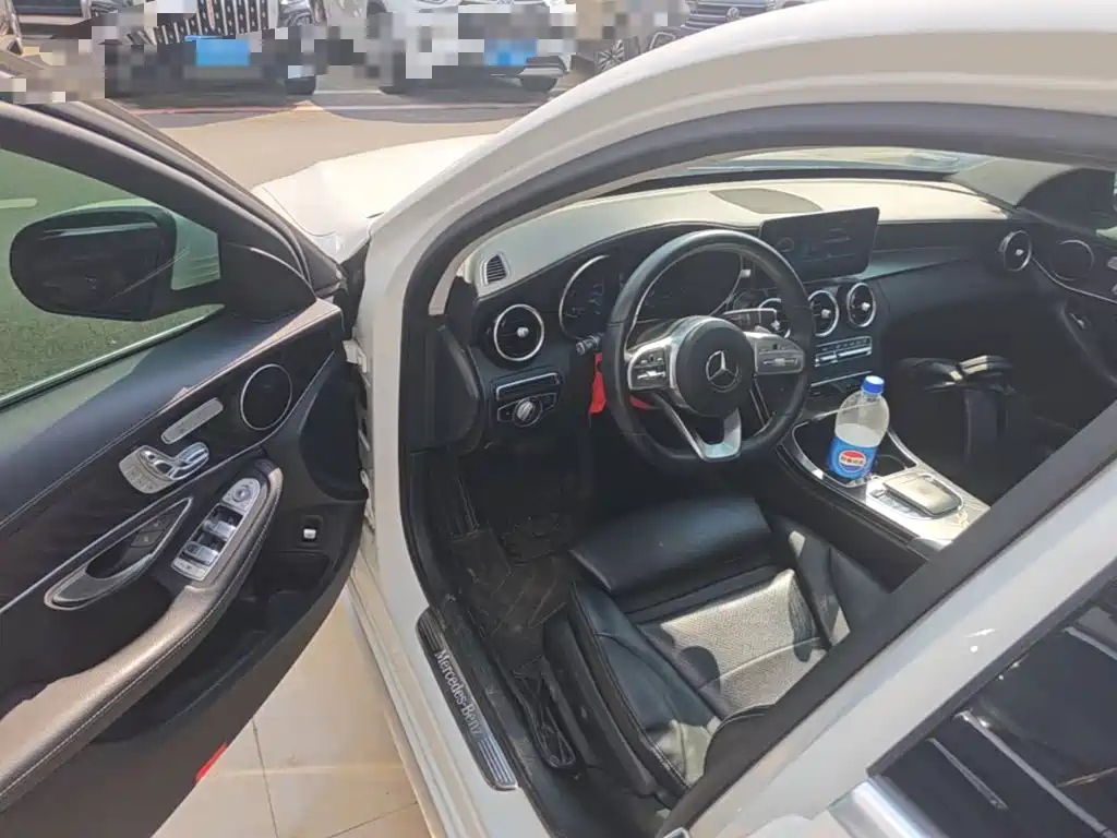 Mercedes-Benz C-Class — миниатюра 16