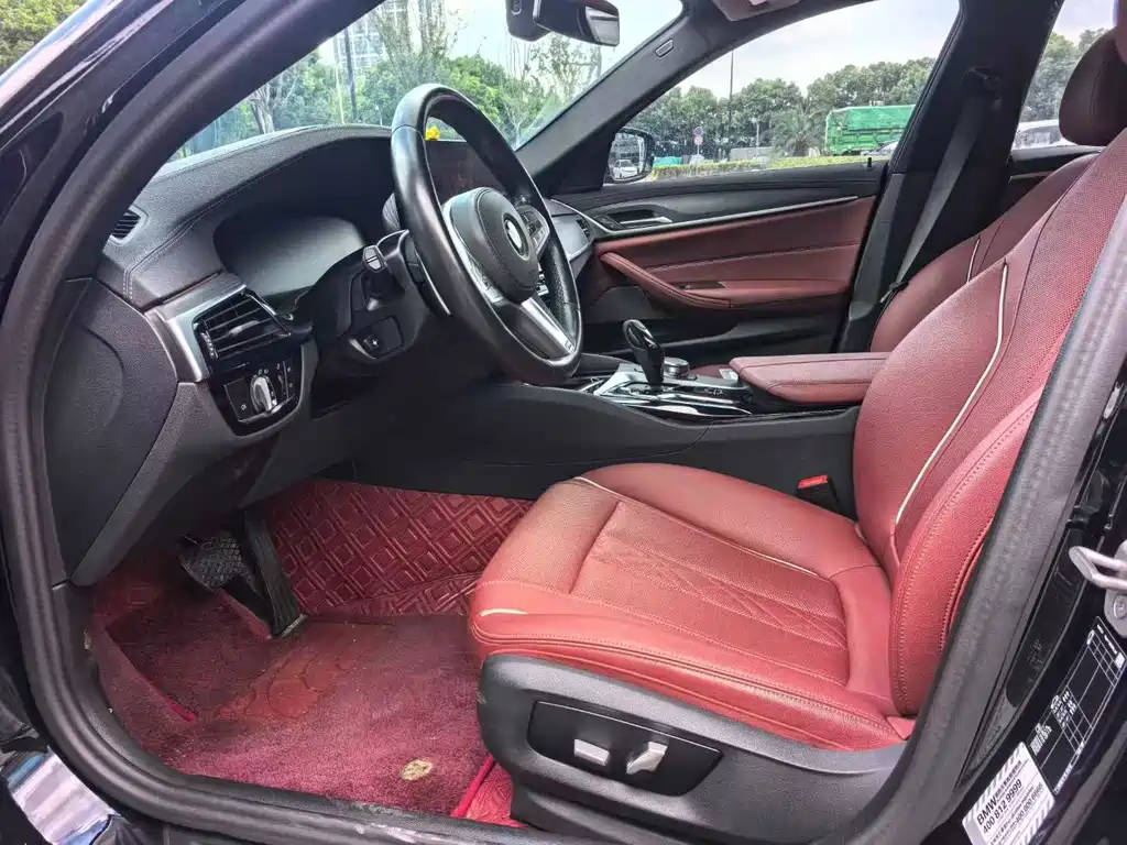 BMW 5 Series — миниатюра 6