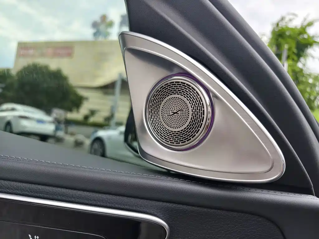 Mercedes-Benz C-Class — миниатюра 9