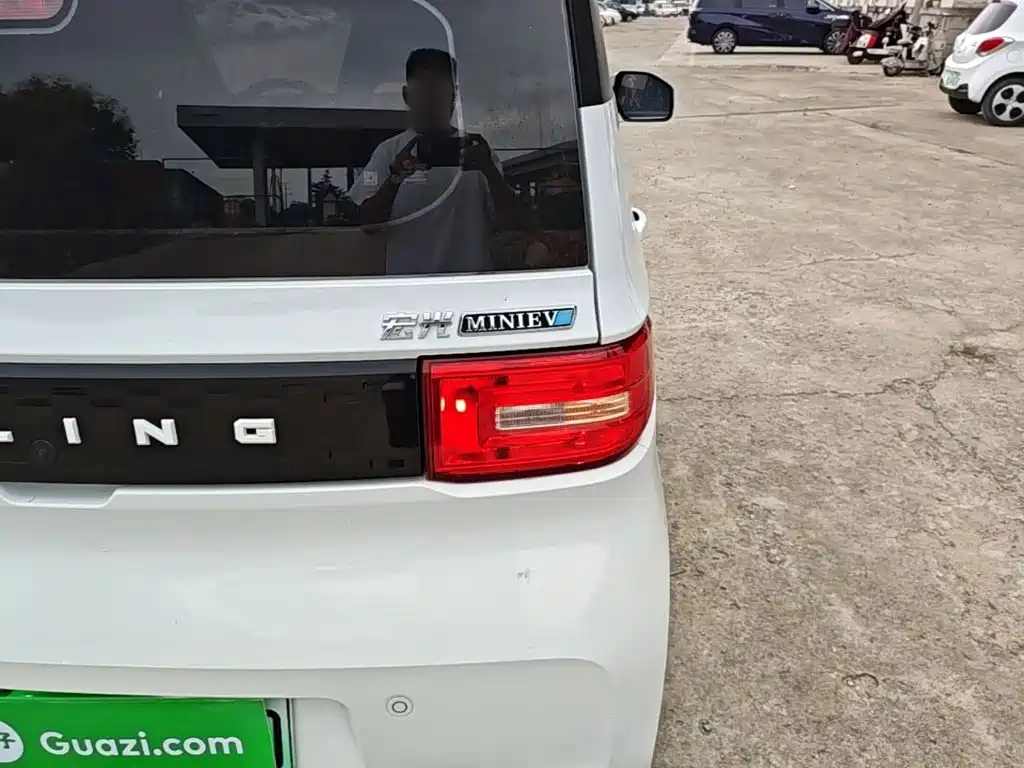 Wuling MINIEV — миниатюра 8