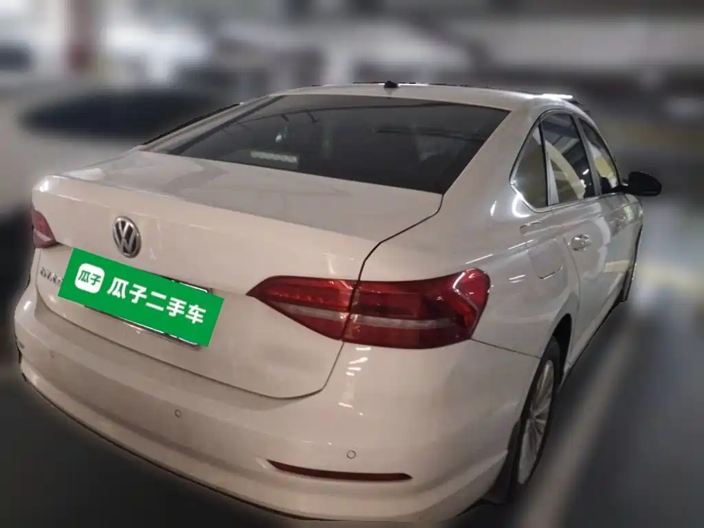 Volkswagen Lavida — миниатюра 5