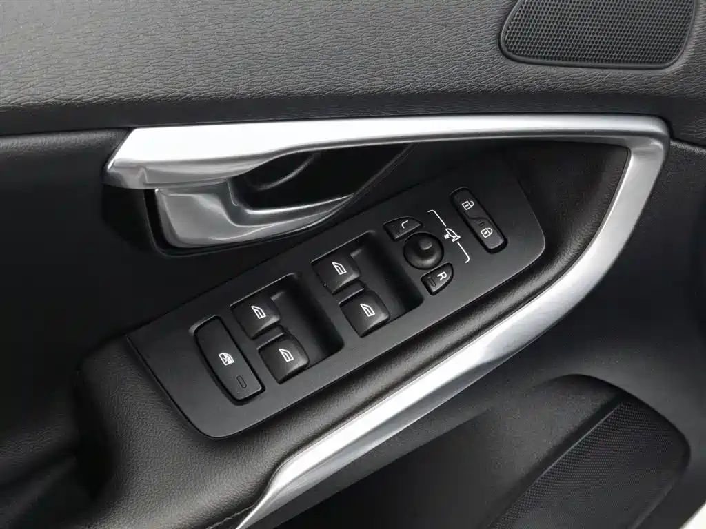 Volvo V40 2018 T3