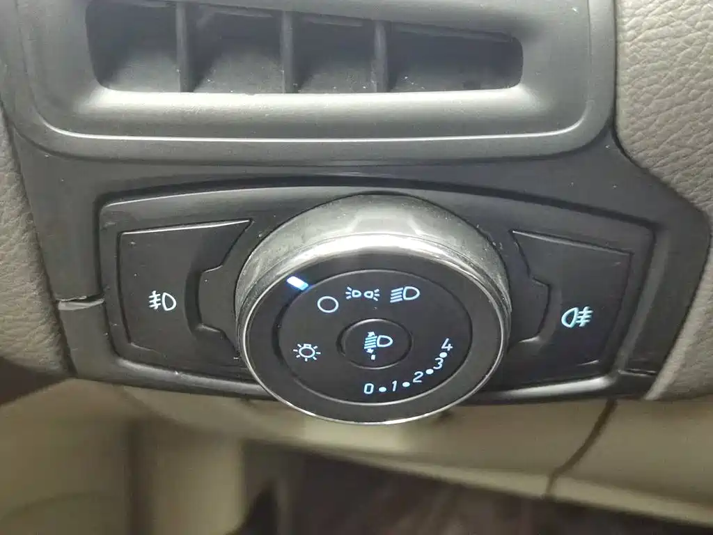 Ford Focus — миниатюра 21