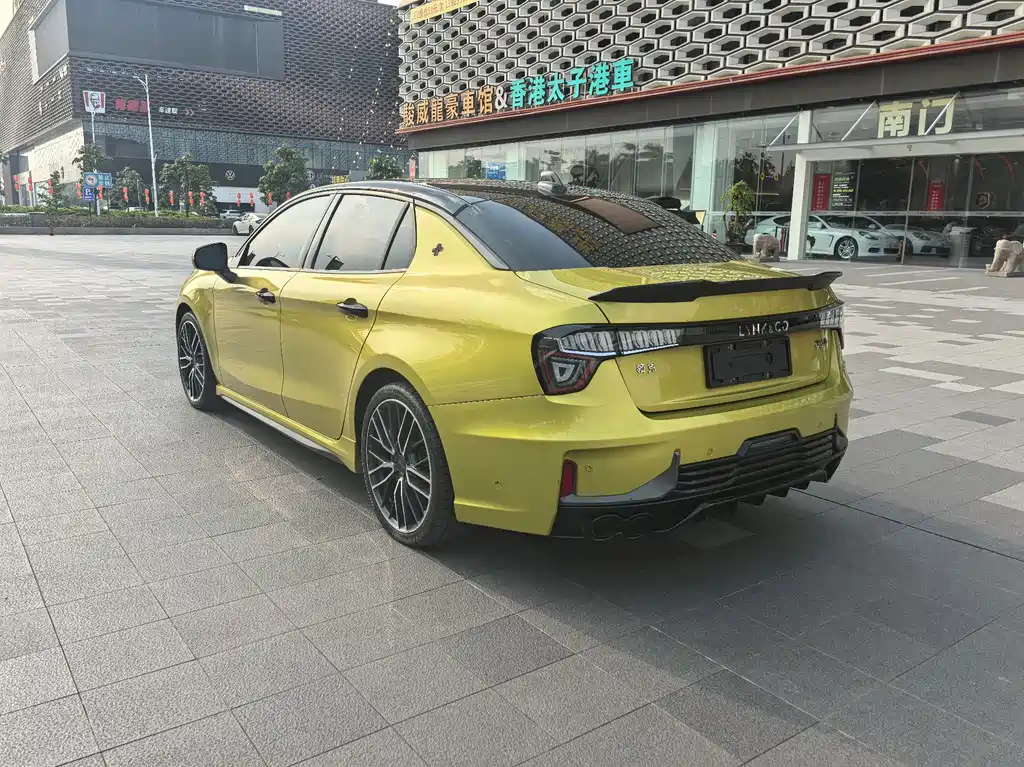 Lynk & Co 03 — миниатюра 16