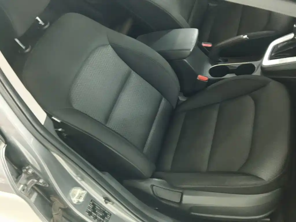 Hyundai Elantra — миниатюра 25