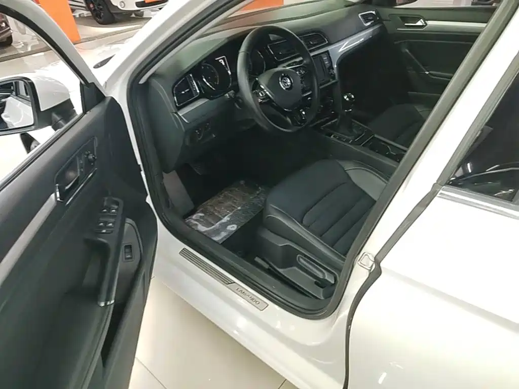 Volkswagen Lamando — миниатюра 16