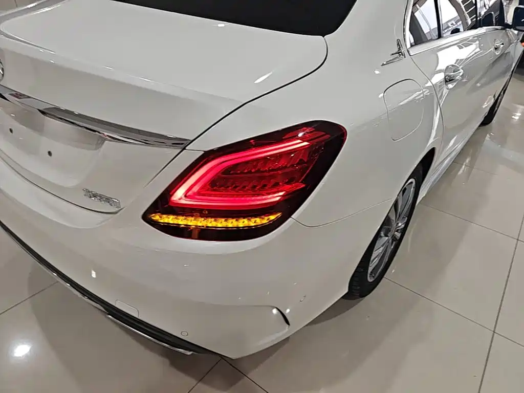 Mercedes-Benz C-Class — миниатюра 8