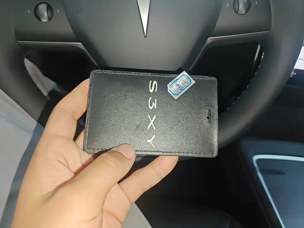 Tesla Model 3 — миниатюра 9