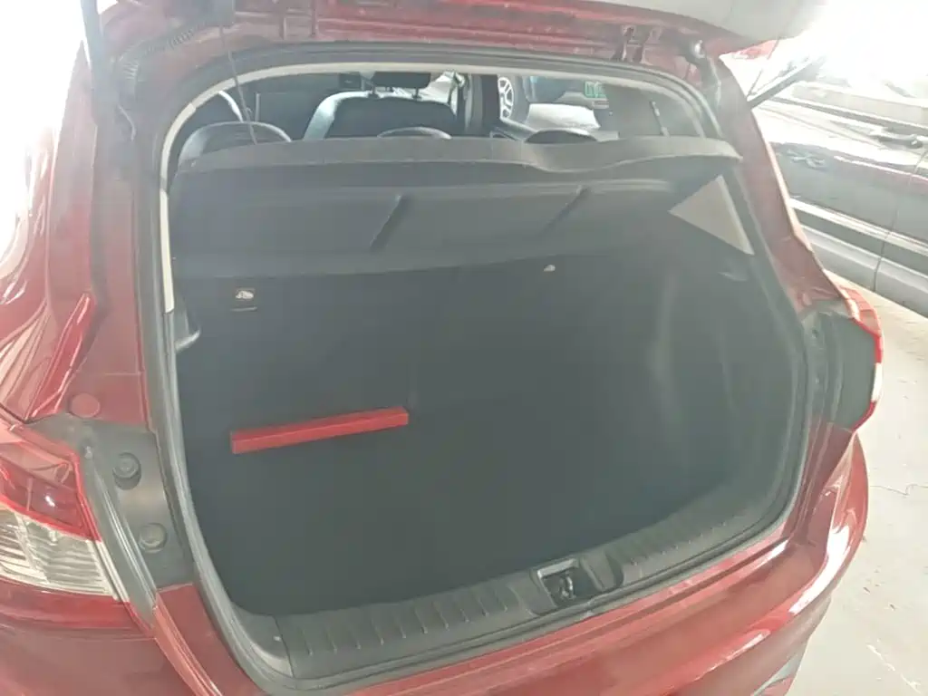 Nissan Tiida — миниатюра 19