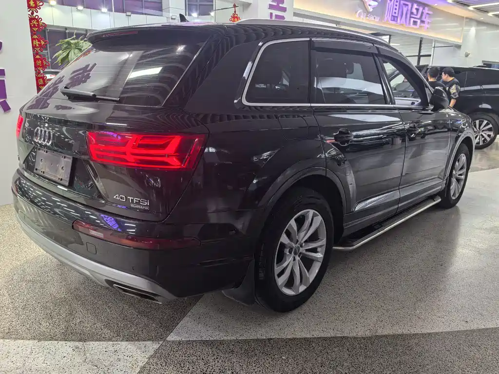 Audi Q7 — миниатюра 6