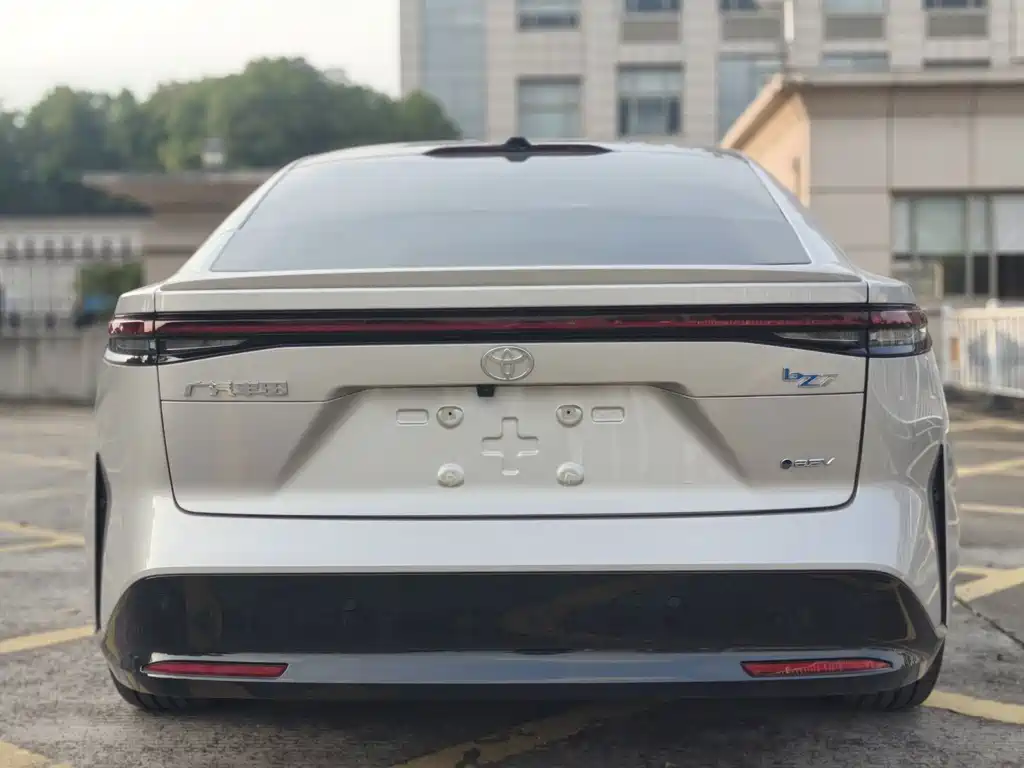 Toyota bZ7 — миниатюра 10