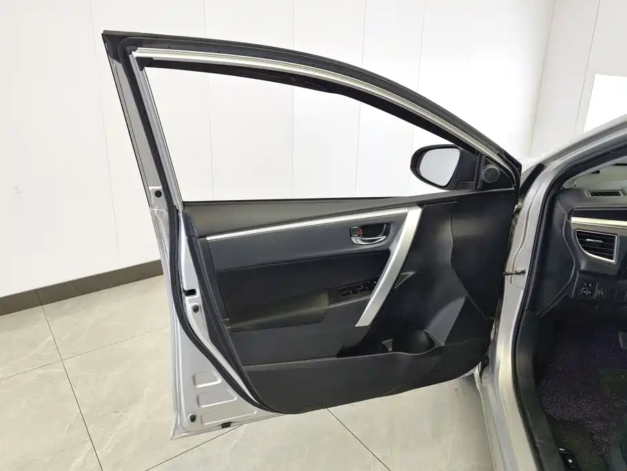 Toyota Corolla — миниатюра 7