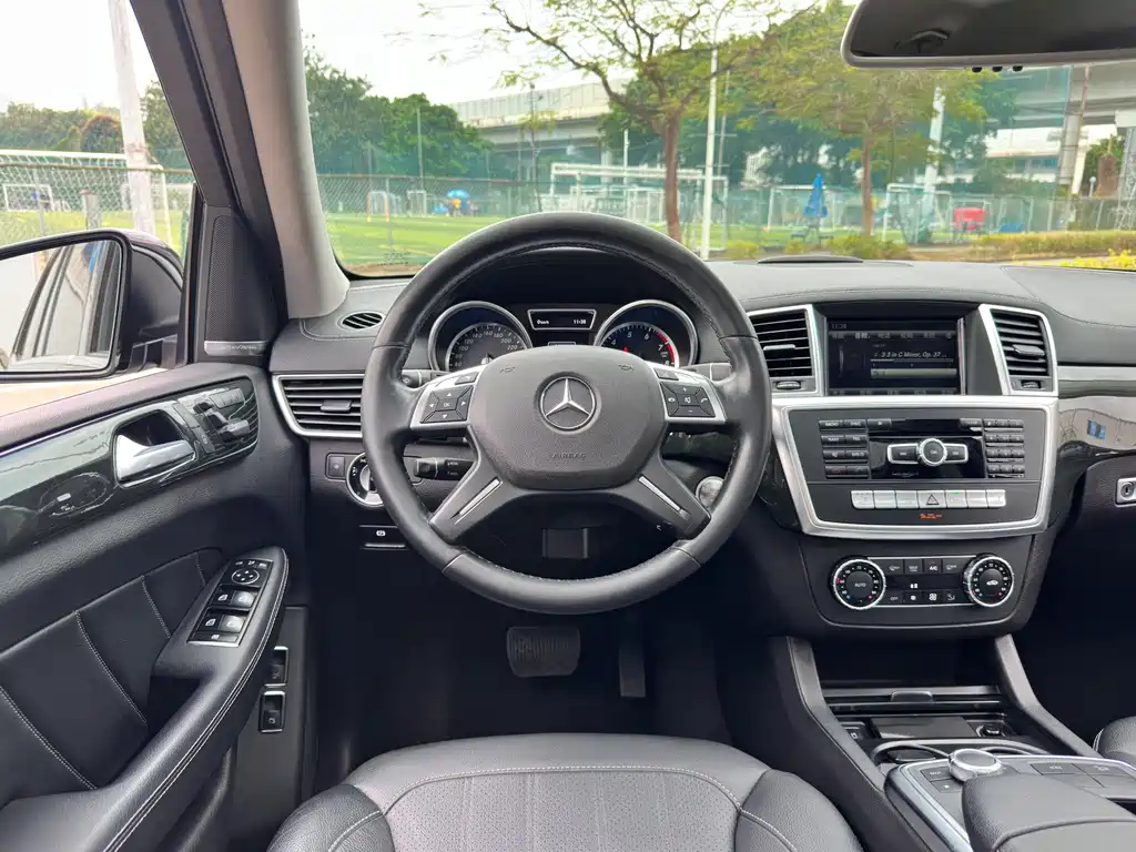 Mercedes-Benz GL-Class — миниатюра 17