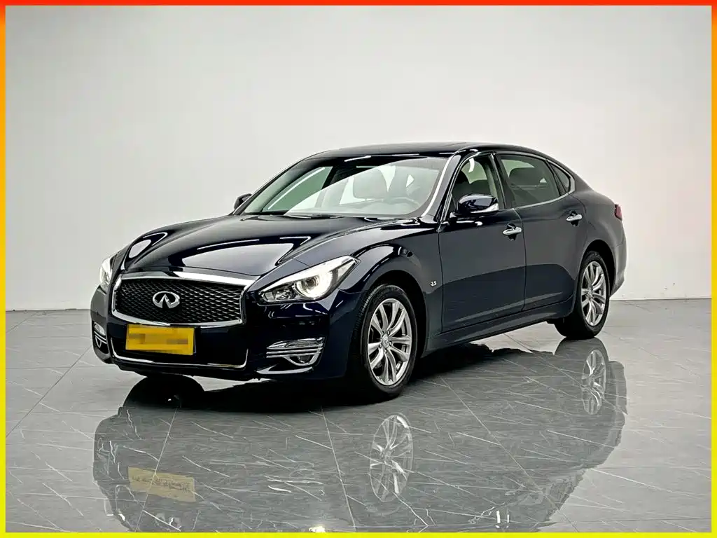Infiniti Q70