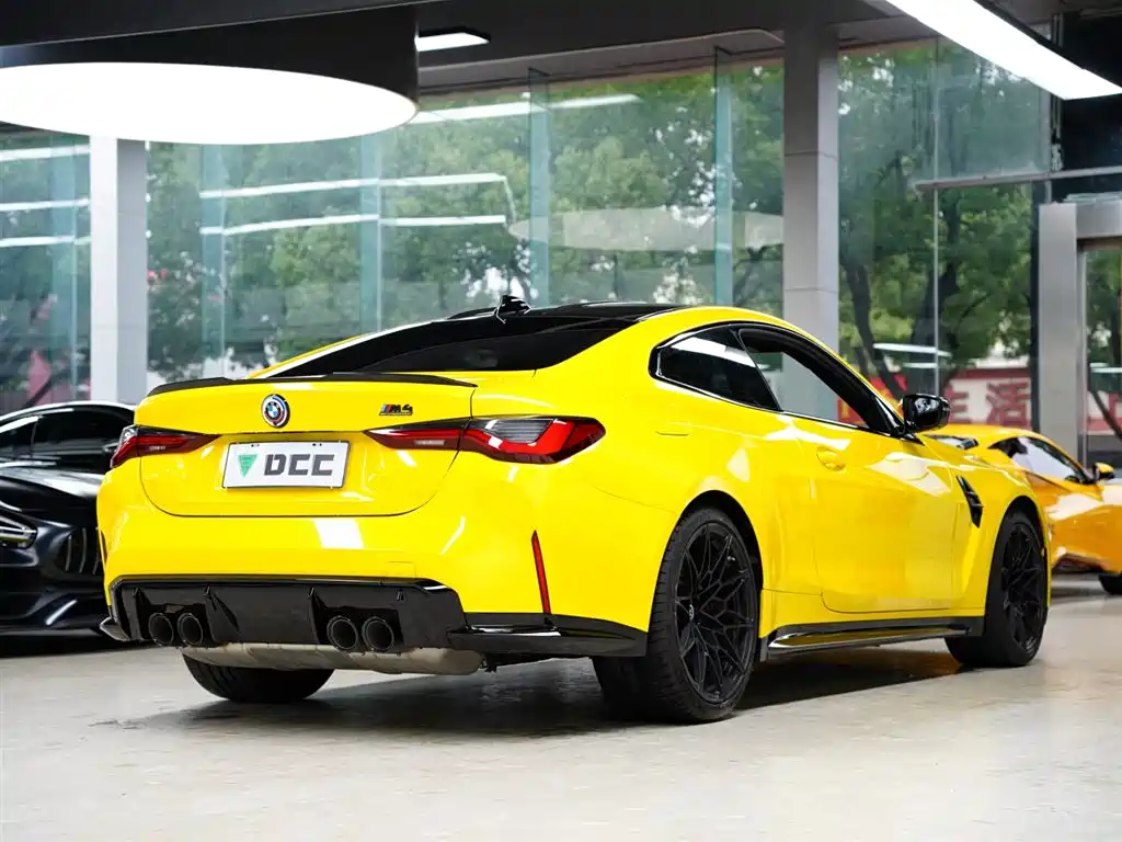 BMW M4 2022 M4