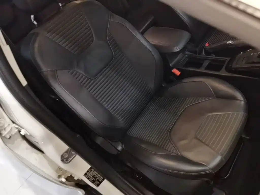 Ford Focus — миниатюра 25