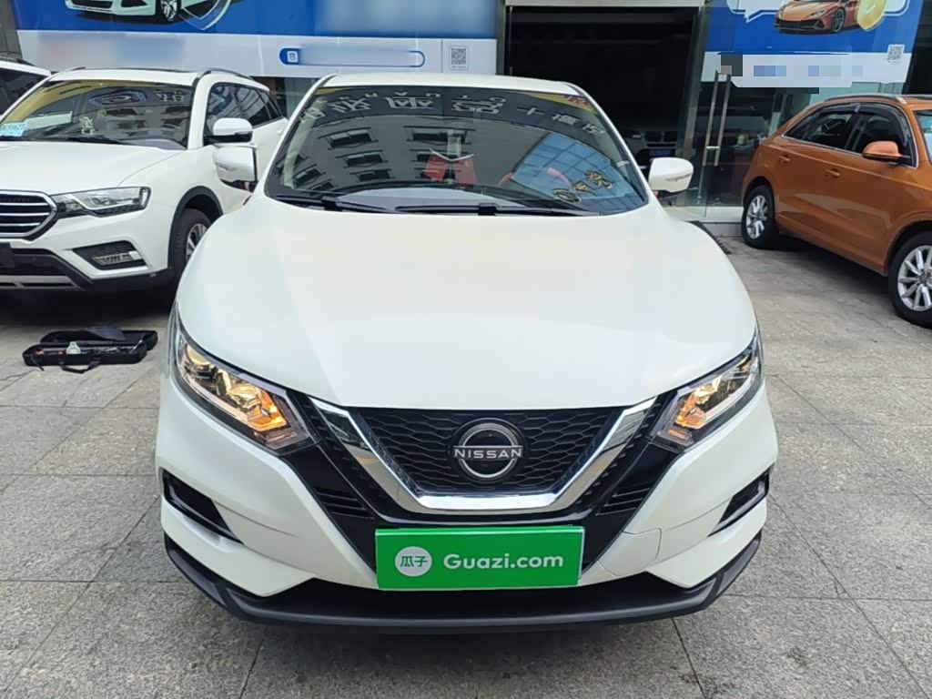 Nissan Qashqai 2.0 л 2024 г. Белый, пробег 14500 км