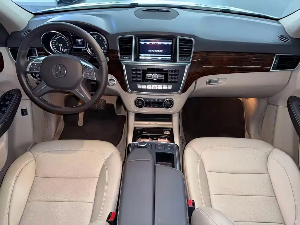 Mercedes-Benz M-Class — миниатюра 14