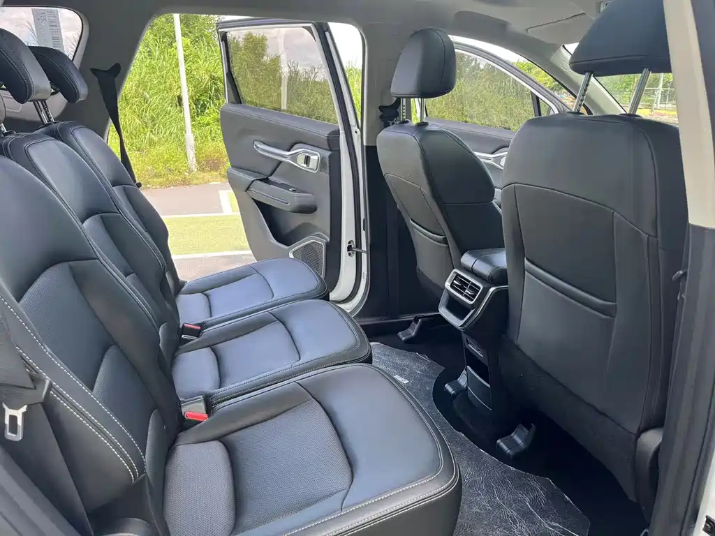 Geely Haoyue — миниатюра 15