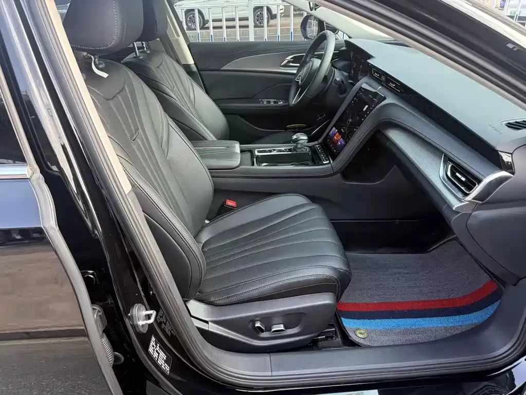 Hongqi Hongqi H5 — миниатюра 8