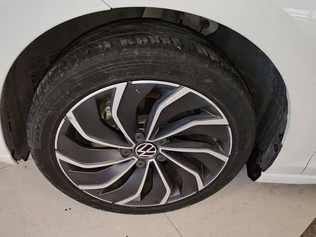 Volkswagen Golf — миниатюра 23