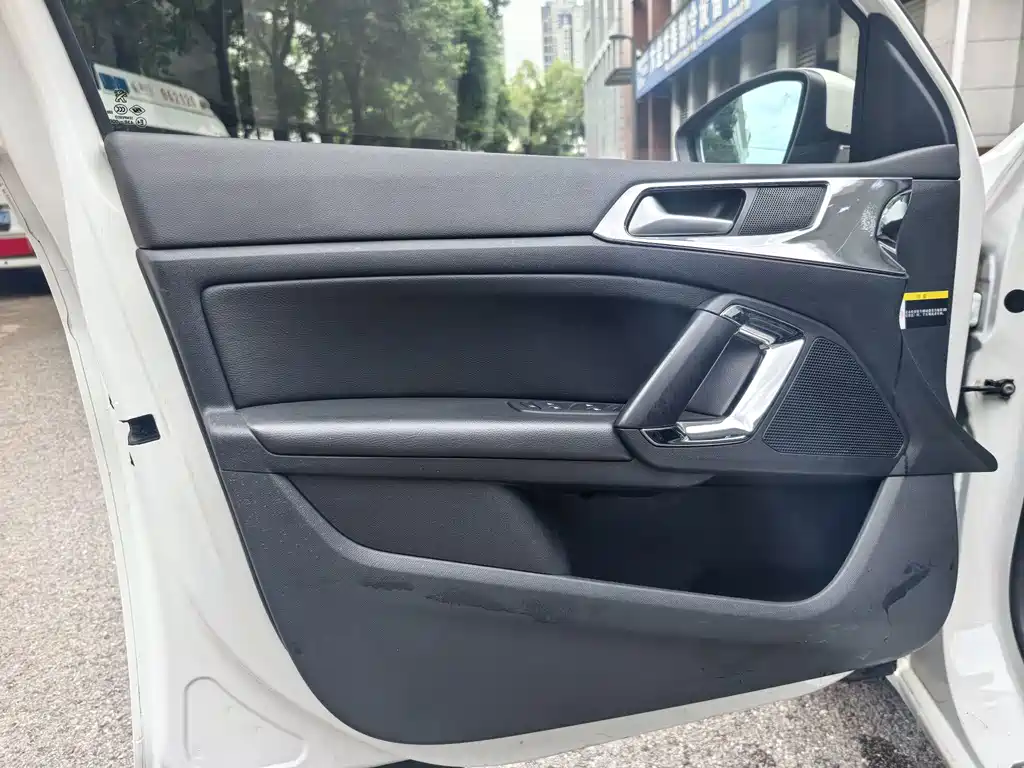 Peugeot 408 — миниатюра 16