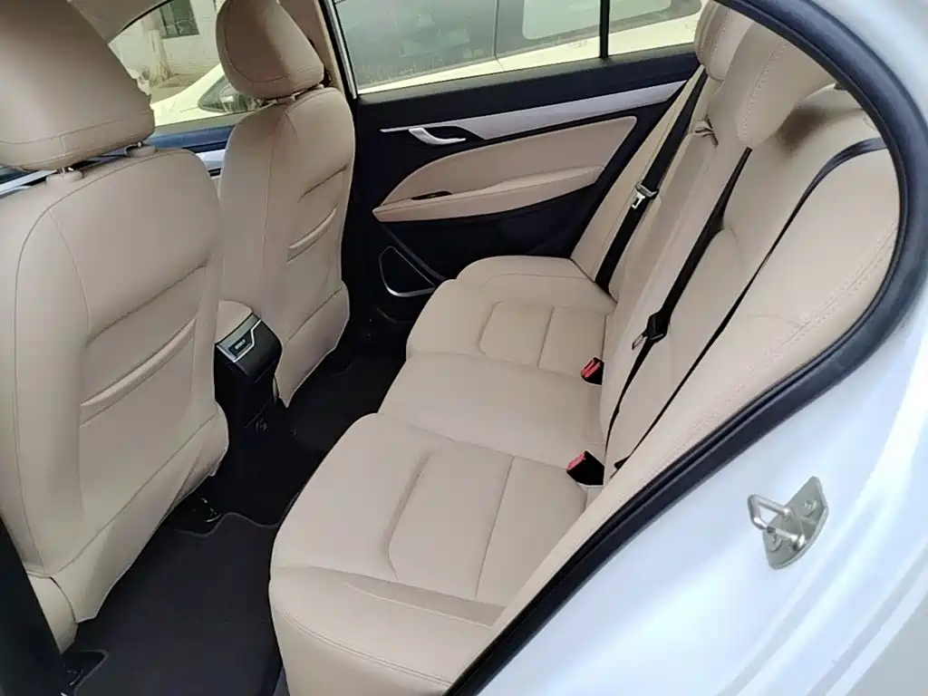 Geely Emgrand — миниатюра 17