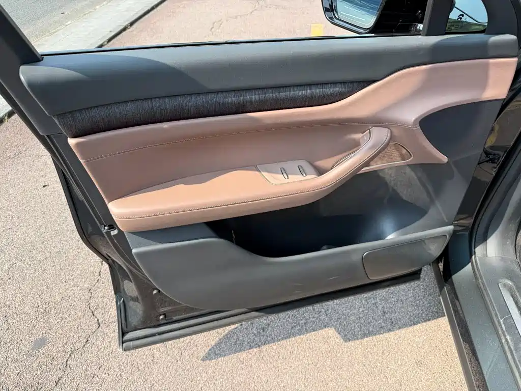NIO ES8 2024 100kWh