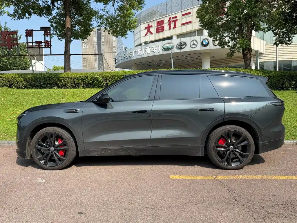 NIO ES8 2024 100kWh