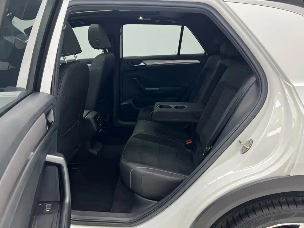 Volkswagen T-Roc 2022 — фото 10