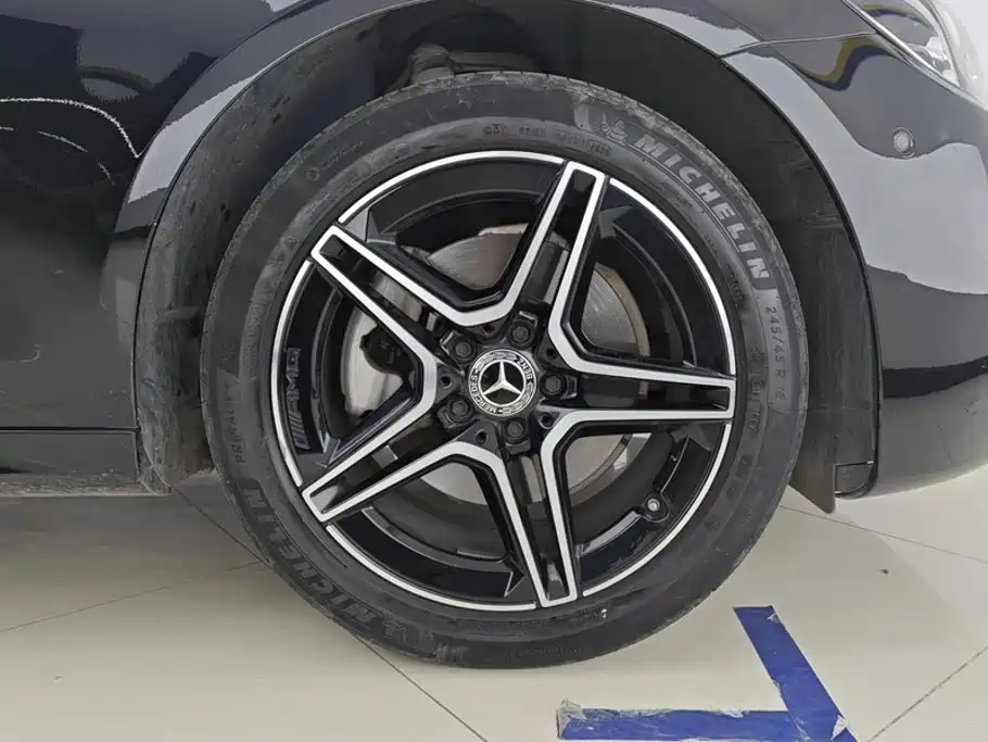 Mercedes-Benz E-Class (Import) — миниатюра 6
