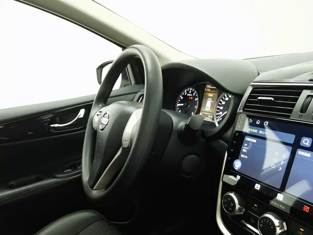 Nissan Tiida — миниатюра 22