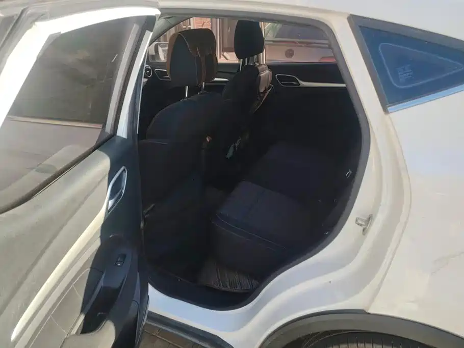 MG ZS — миниатюра 11