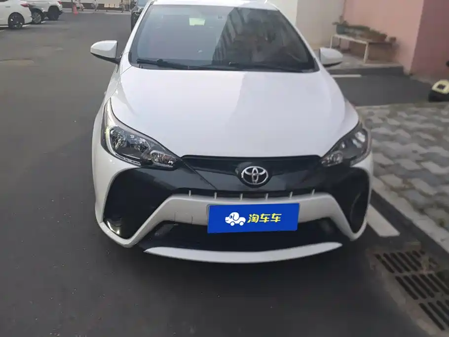 Toyota Yaris L — миниатюра 2