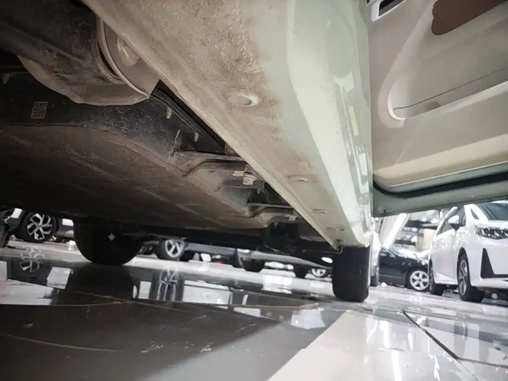 Wuling MINIEV — миниатюра 21